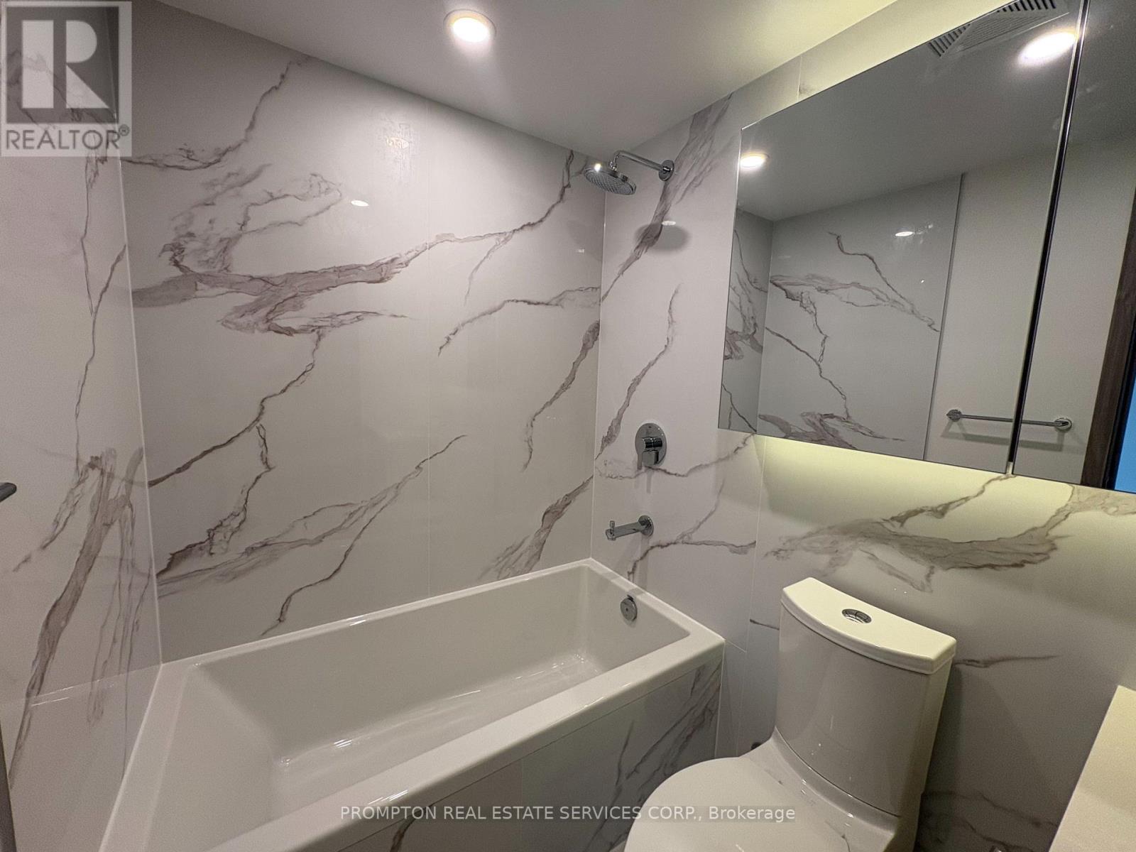 4612 - 3 Concord Cityplace Way, Toronto, Ontario  M5V 0X4 - Photo 6 - C12430848