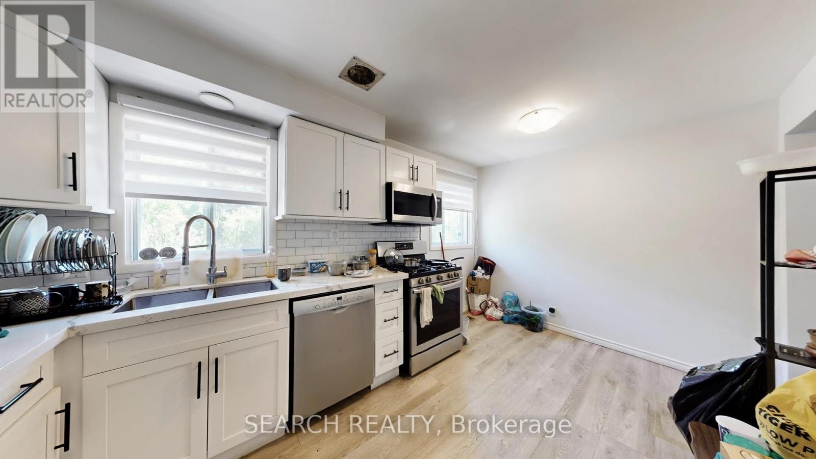 152 Weber Street N, Waterloo, Ontario  N2J 3H1 - Photo 13 - X12427458
