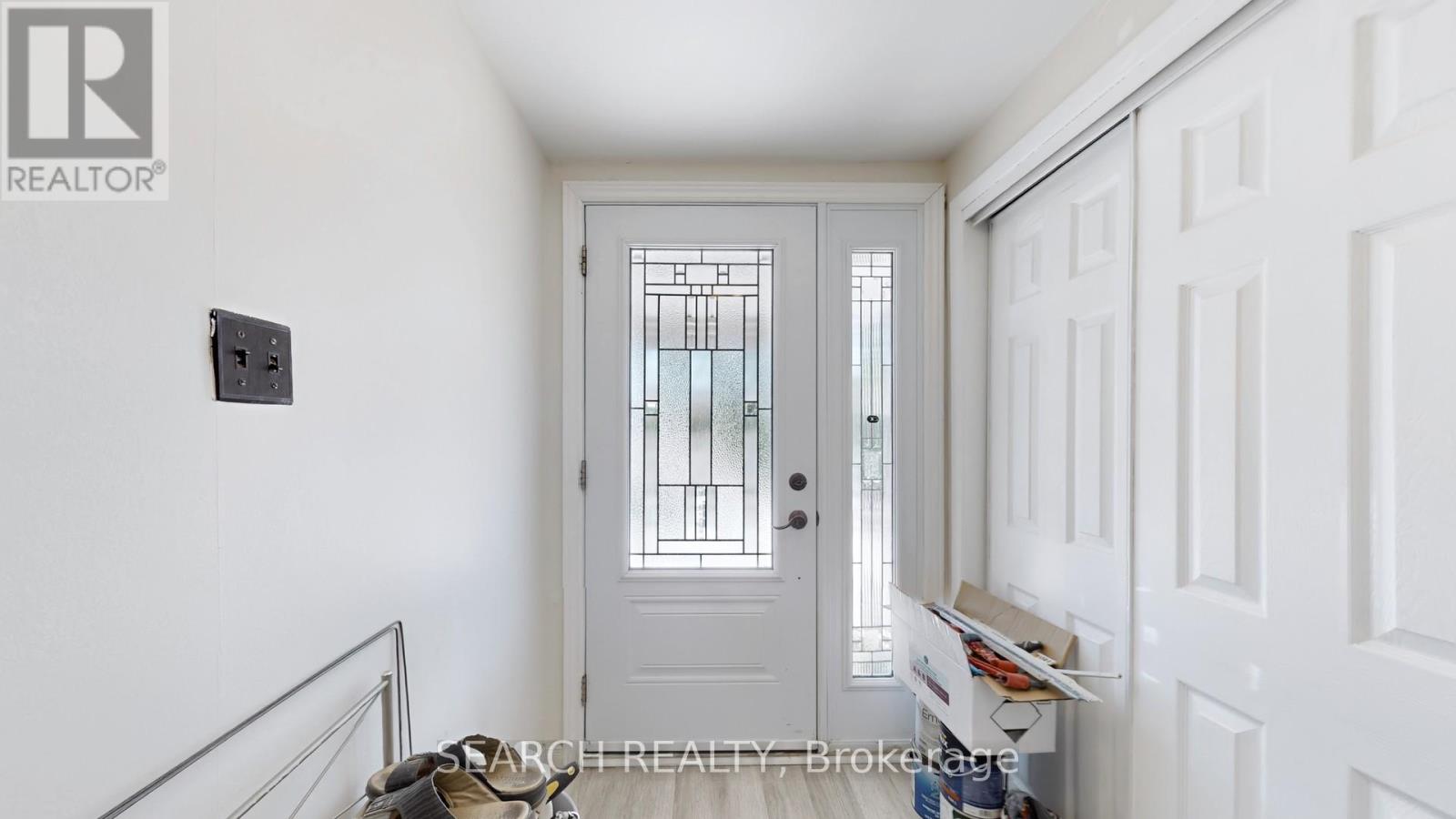 152 Weber Street N, Waterloo, Ontario  N2J 3H1 - Photo 6 - X12427458