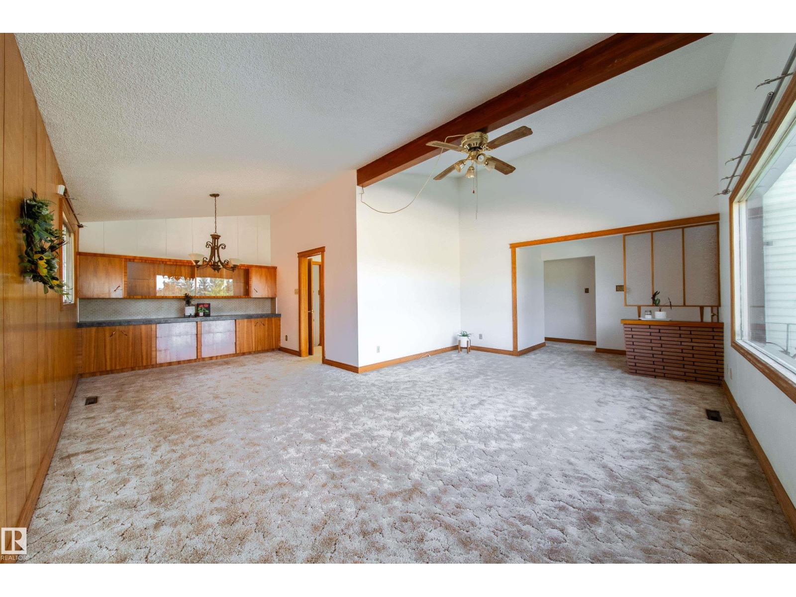 6507 98 Av Nw, Edmonton, Alberta  T6A 0A4 - Photo 3 - E4459878