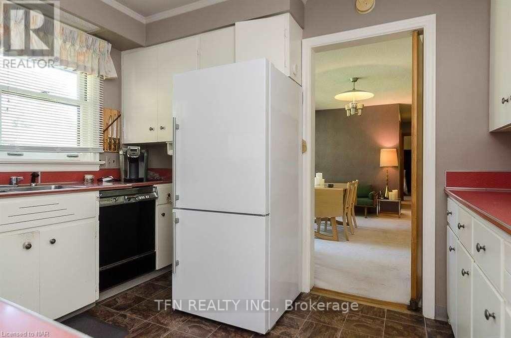 5950 Corwin Avenue, Niagara Falls (Dorchester), Ontario  L2G 5L2 - Photo 18 - X12430849
