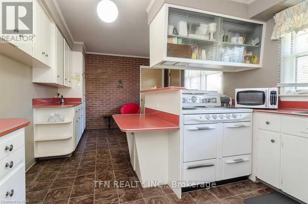 5950 Corwin Avenue, Niagara Falls (Dorchester), Ontario  L2G 5L2 - Photo 19 - X12430849