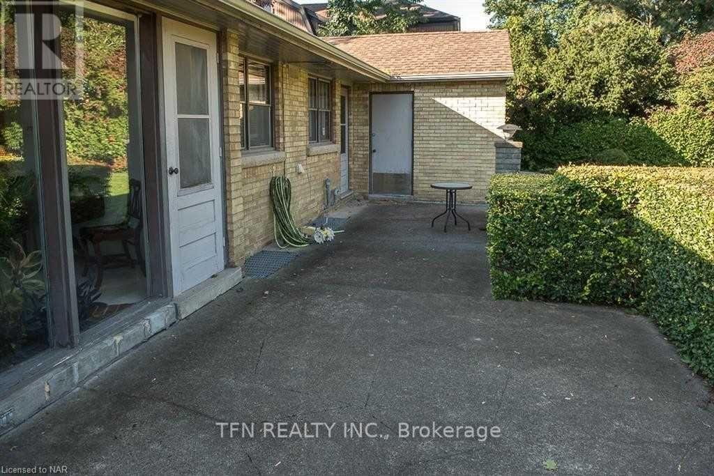 5950 Corwin Avenue, Niagara Falls (Dorchester), Ontario  L2G 5L2 - Photo 3 - X12430849