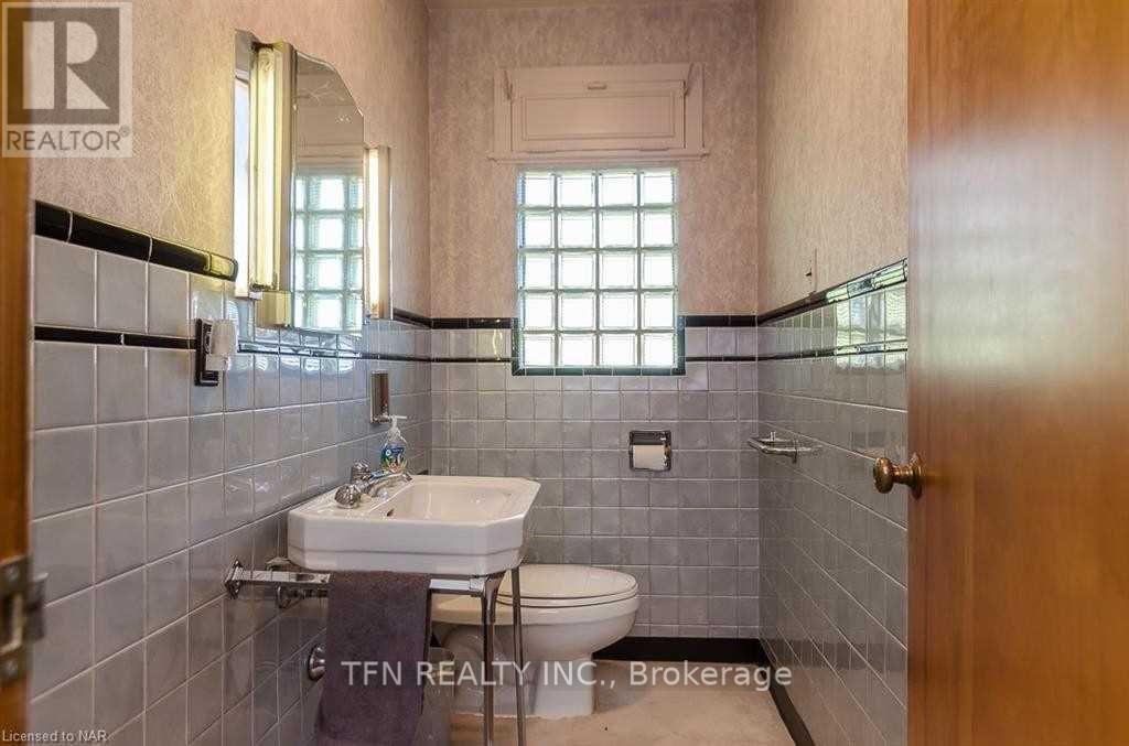 5950 Corwin Avenue, Niagara Falls (Dorchester), Ontario  L2G 5L2 - Photo 9 - X12430849