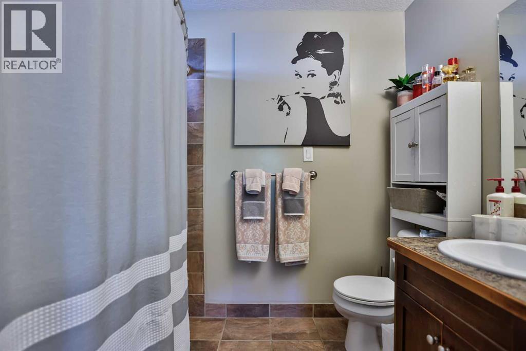 125 Couleesprings Way S, Lethbridge, Alberta  T1K 5C5 - Photo 10 - A2248304
