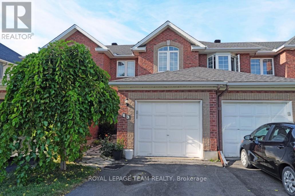 13 GRAMMERCY PARK, ottawa, Ontario