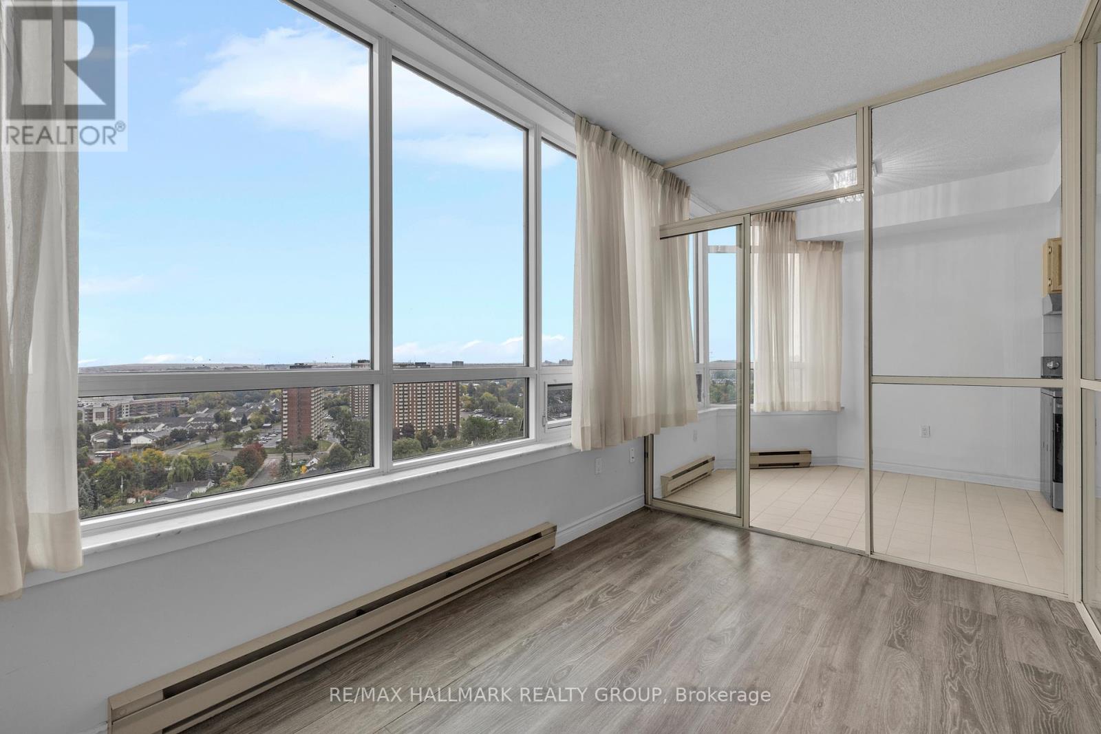 2204 - 1480 Riverside Drive, Ottawa, Ontario  K1G 5H2 - Photo 12 - X12430861