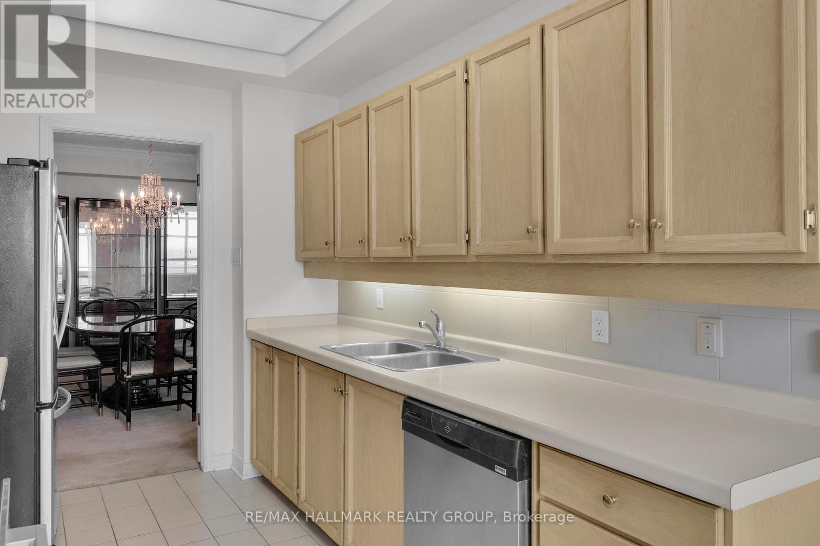 2204 - 1480 Riverside Drive, Ottawa, Ontario  K1G 5H2 - Photo 17 - X12430861