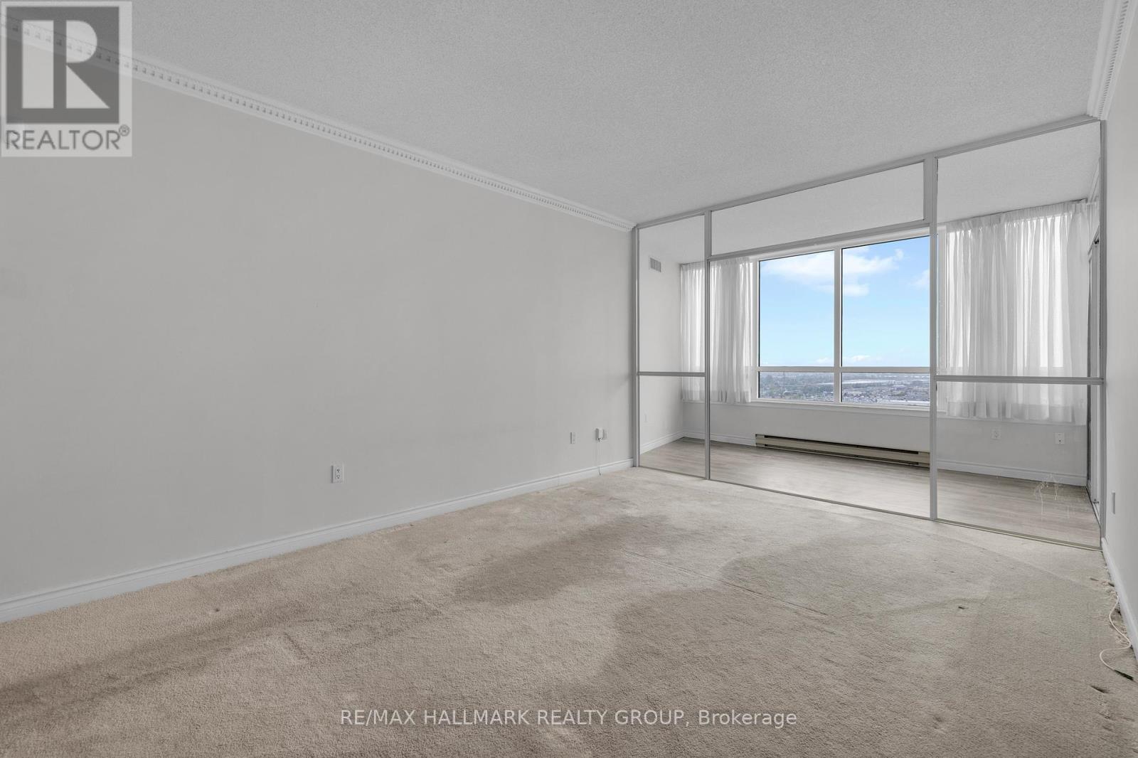 2204 - 1480 Riverside Drive, Ottawa, Ontario  K1G 5H2 - Photo 8 - X12430861
