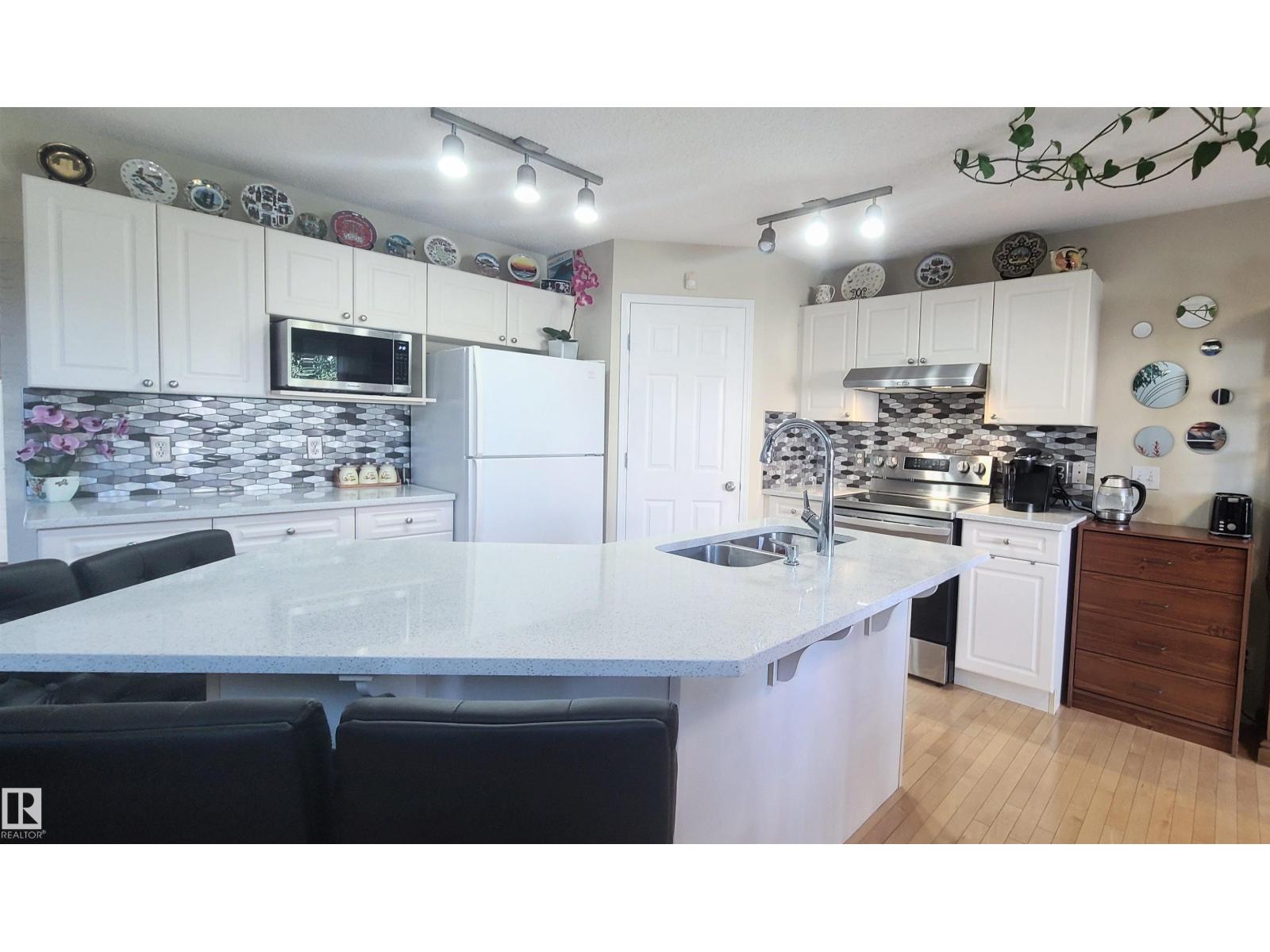 21212 89a Av Nw Nw, Edmonton, Alberta  T5T 6V5 - Photo 4 - E4459880