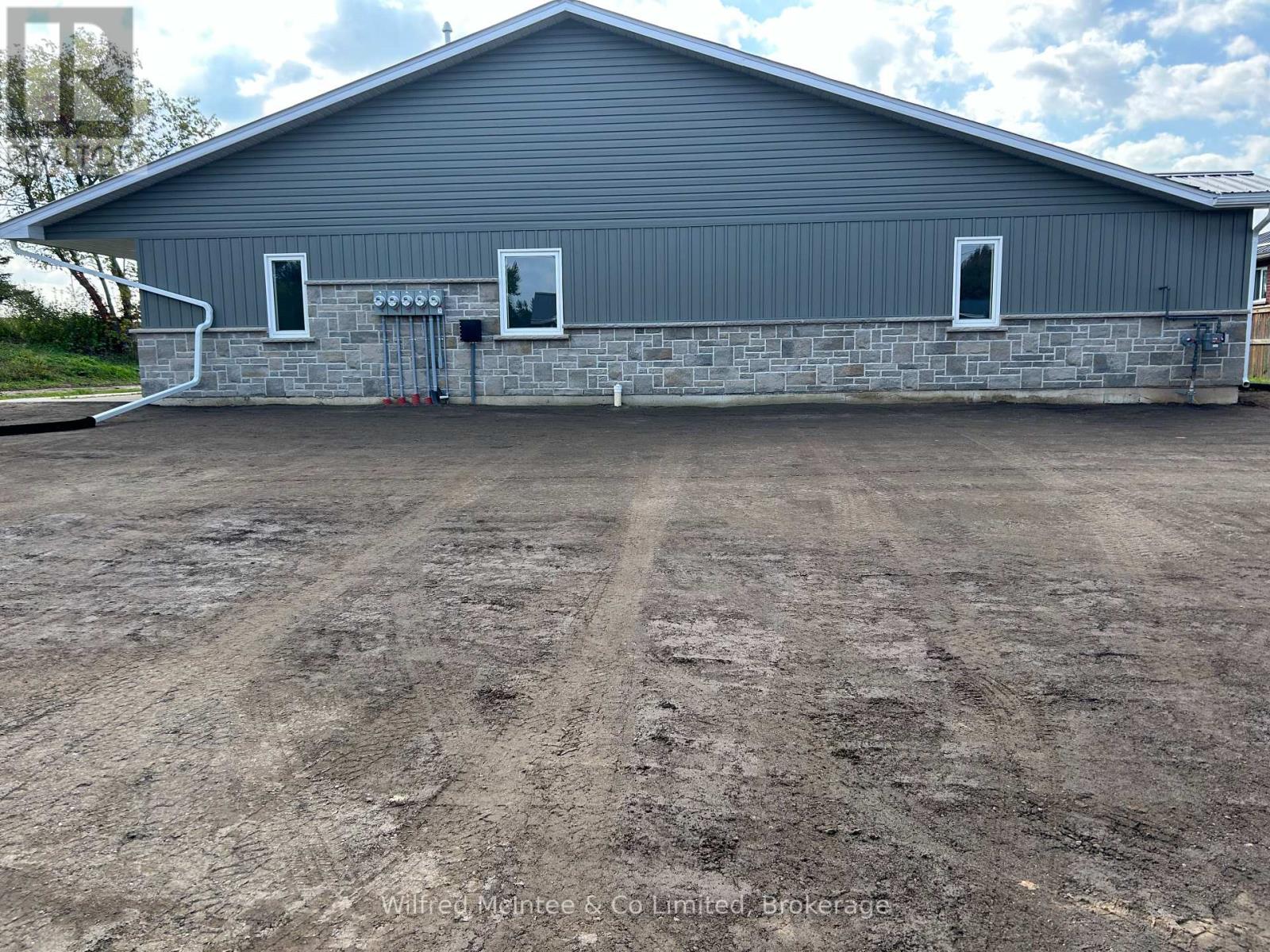 Unit 1 - 187 Balaklava Street, Arran-Elderslie, Ontario  N0G 2N0 - Photo 3 - X11949258