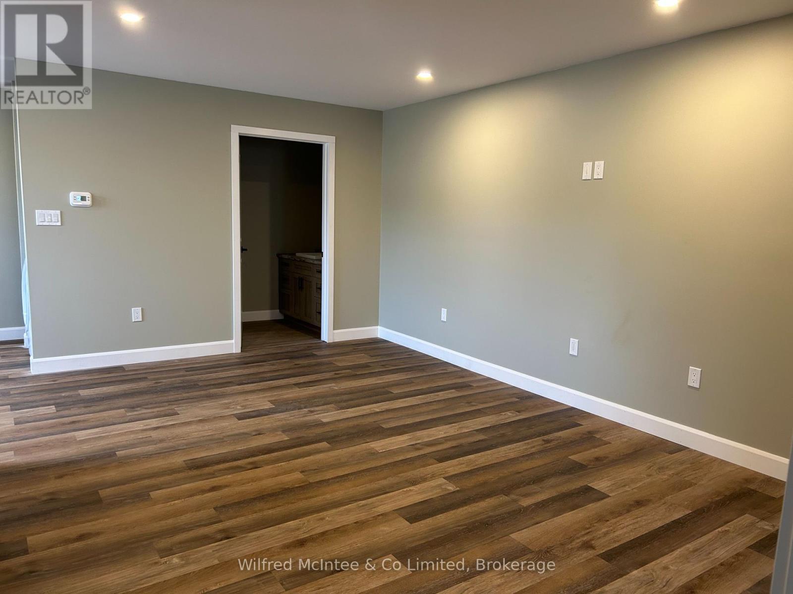 Unit 2 - 187 Balaklava Street, Arran-Elderslie, Ontario  N0G 2N0 - Photo 13 - X11949260