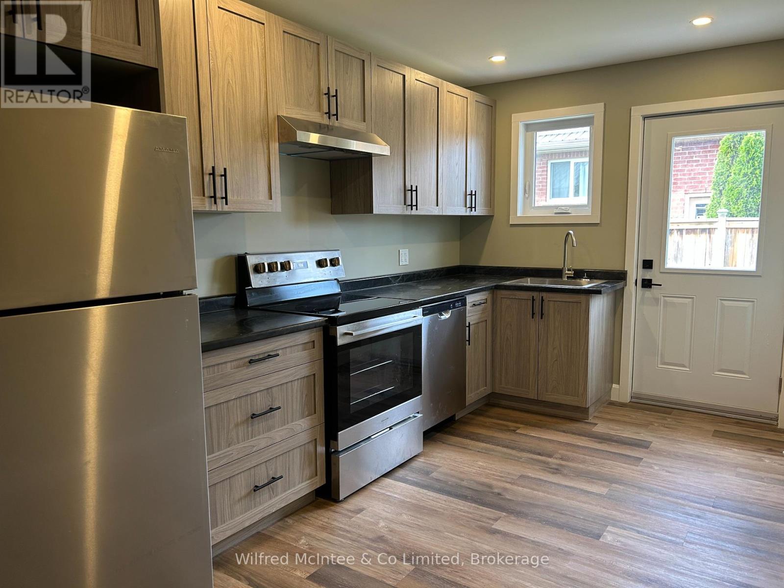 Unit 2 - 187 Balaklava Street, Arran-Elderslie, Ontario  N0G 2N0 - Photo 6 - X11949260