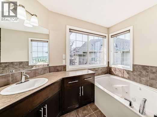 233 Pantego Road Nw, Calgary, Alberta  T3K 0B9 - Photo 27 - A2253448
