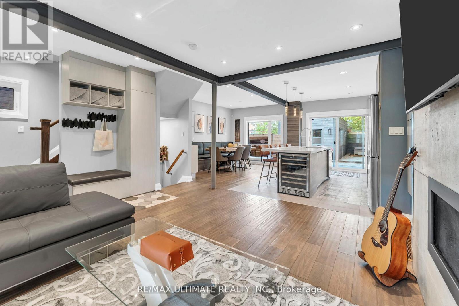 10 Oakdene Crescent, Toronto, Ontario  M4J 4H9 - Photo 8 - E12430634