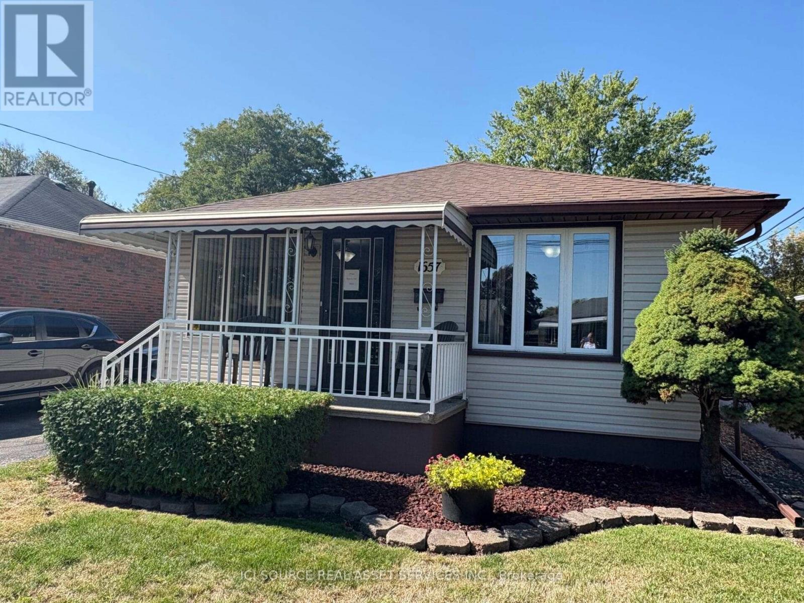 1657 GLENDALE AVENUE, Windsor, Ontario