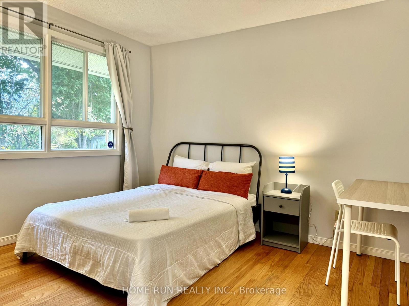 685 Farmington Avenue, Ottawa, Ontario  K1V 7H4 - Photo 14 - X12430871