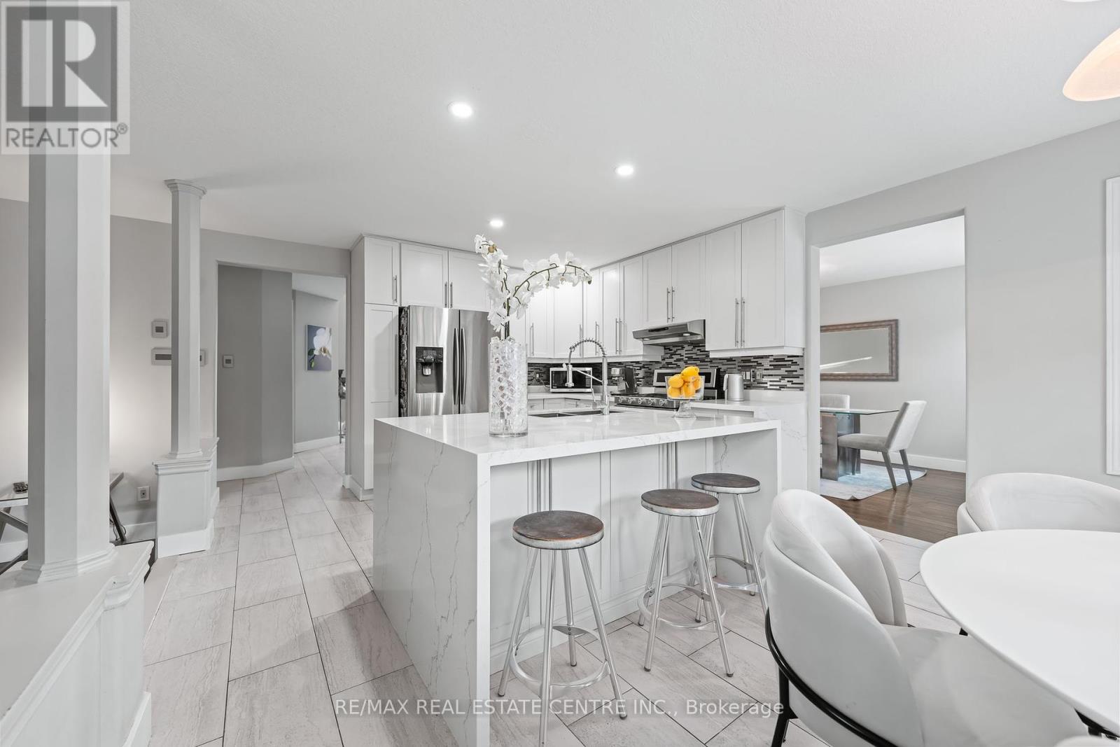 715 Burnett Avenue, Cambridge, Ontario  N1T 1P1 - Photo 14 - X12430859