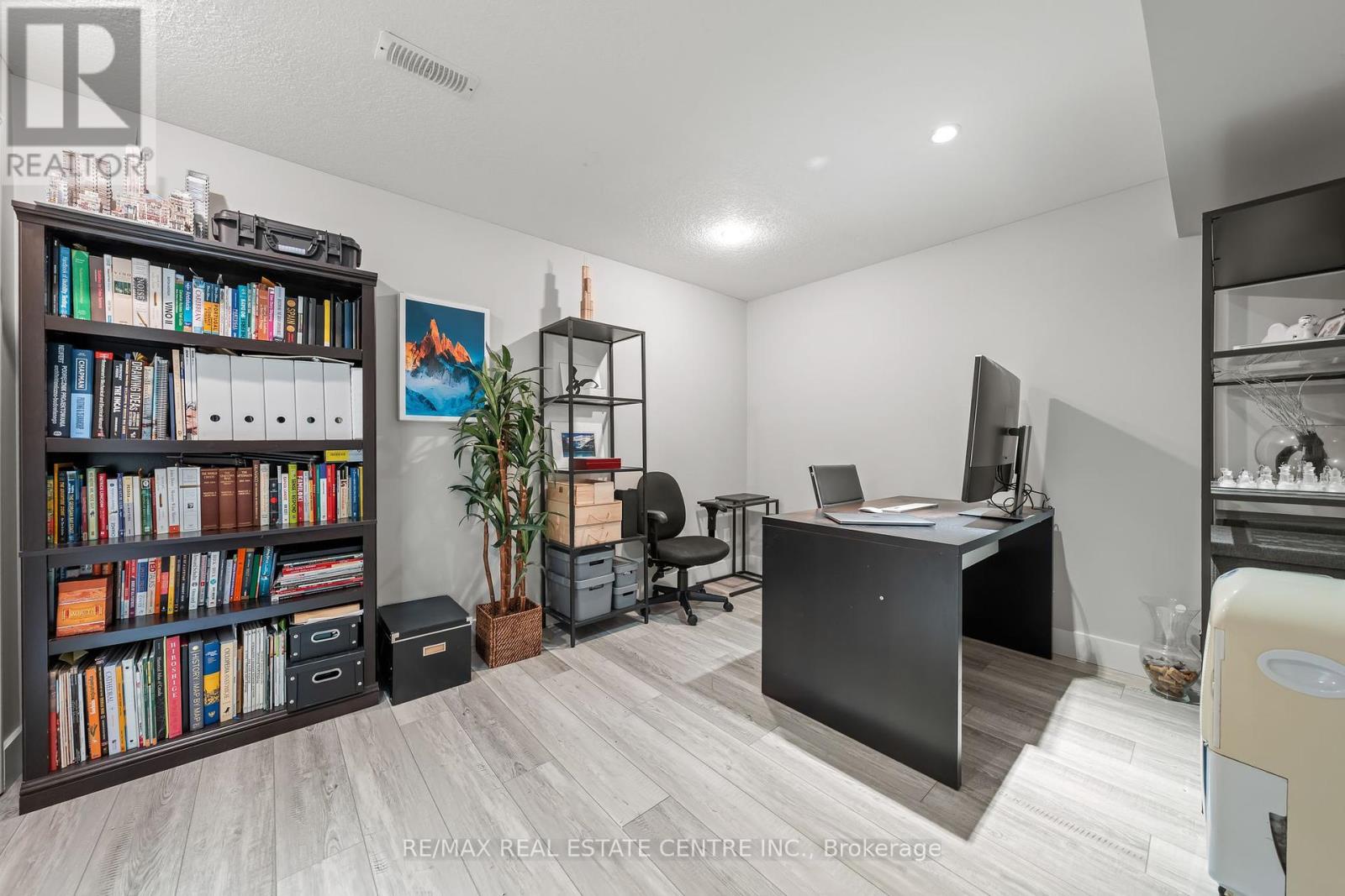 715 Burnett Avenue, Cambridge, Ontario  N1T 1P1 - Photo 41 - X12430859