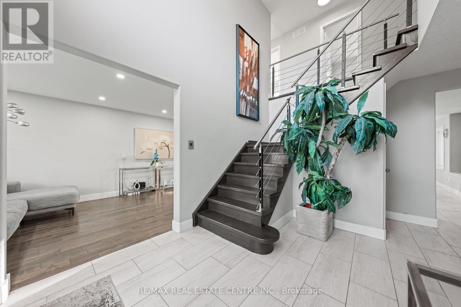 715 Burnett Avenue, Cambridge, Ontario  N1T 1P1 - Photo 6 - X12430859
