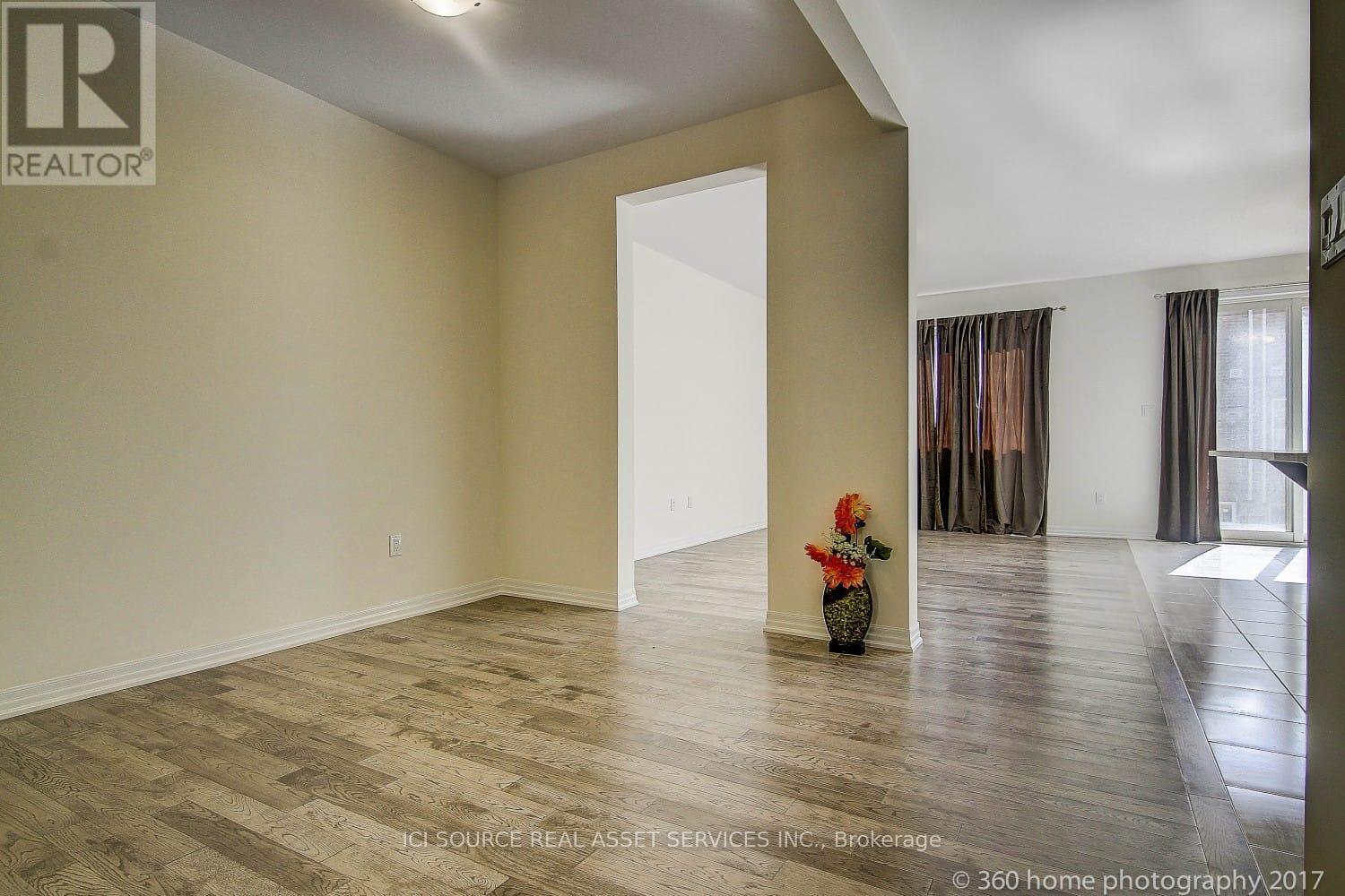 176 Beaveridge Avenue, Oakville, Ontario  L6H 7C3 - Photo 3 - W12430431