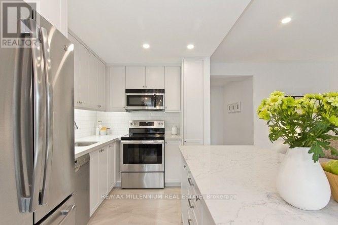103 - 2 Ridelle Avenue, Toronto, Ontario  M6B 1H4 - Photo 15 - C12398031