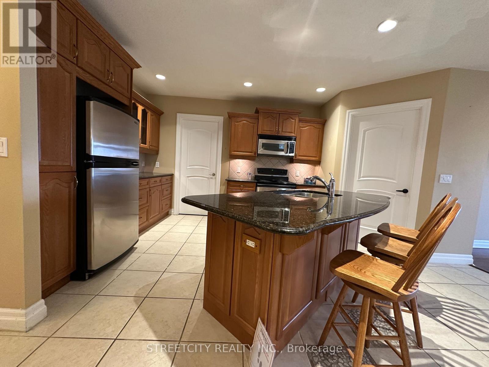 903 - 250 Pall Mall Street, London East, Ontario  N6A 6K3 - Photo 12 - X12425590