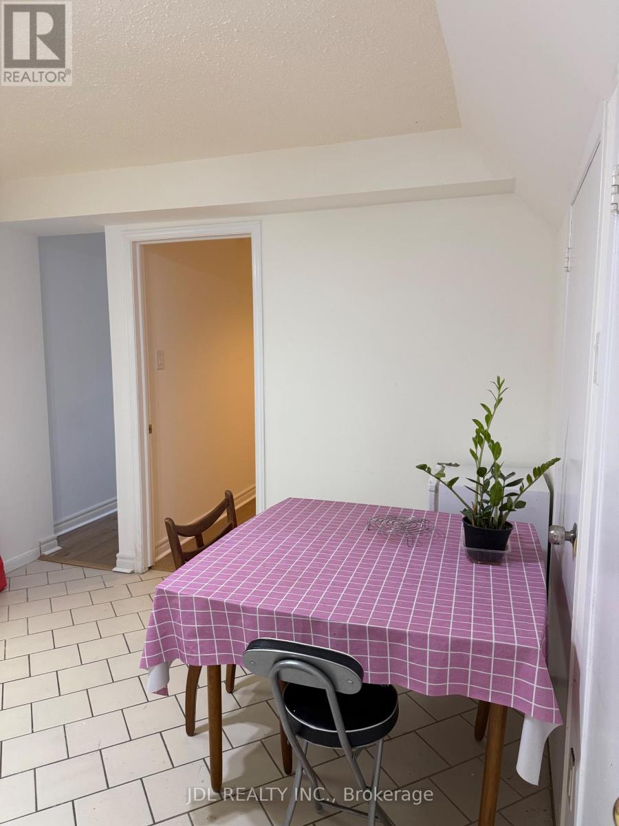 Bsmt - 20 Maureen Drive, Toronto, Ontario  M2K 1J8 - Photo 4 - C12430875