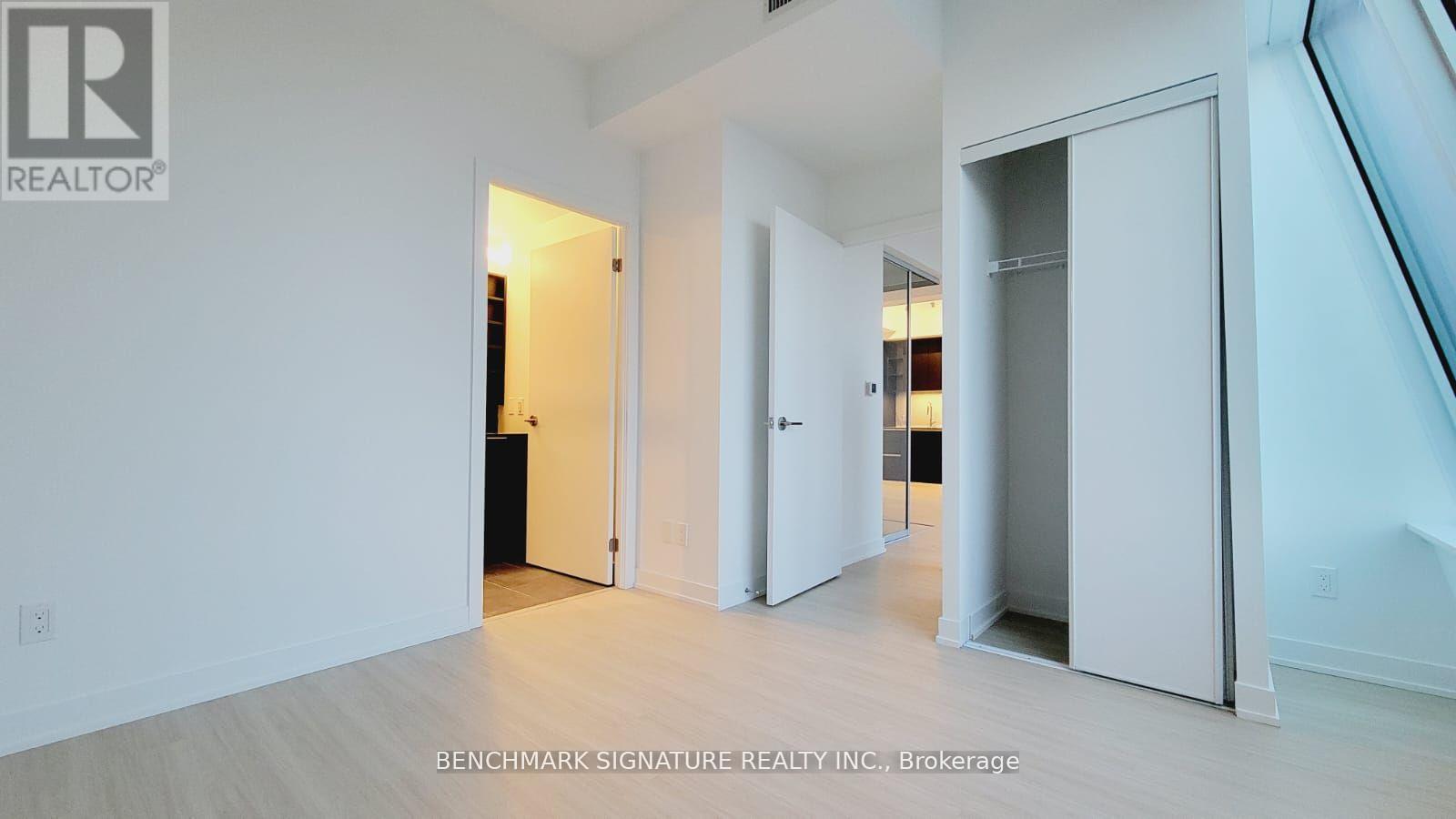 6007 - 8 Wellesley Street W, Toronto, Ontario  M4Y 0J5 - Photo 15 - C12430879