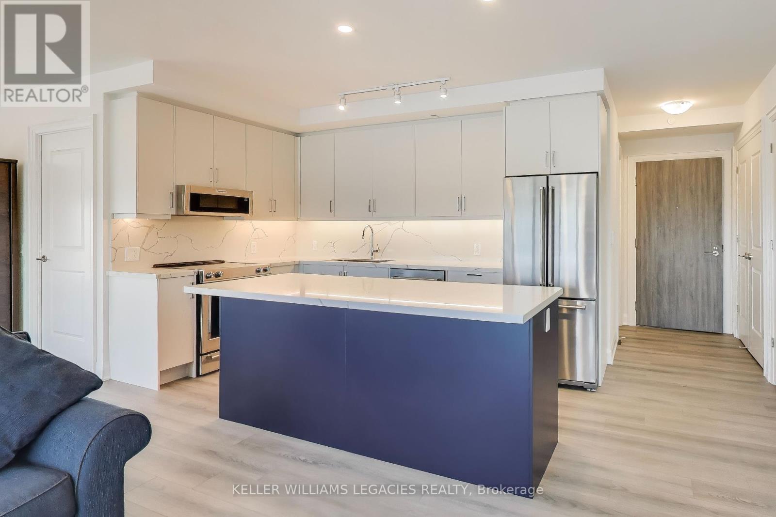 1405 - 10 Gatineau Drive, Vaughan, Ontario  L4J 0L2 - Photo 10 - N12430877