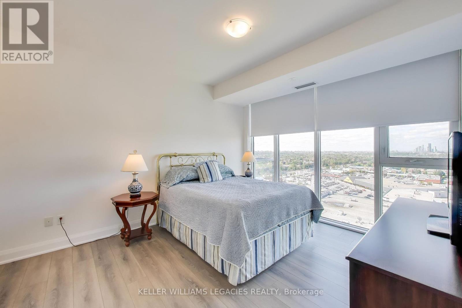 1405 - 10 Gatineau Drive, Vaughan, Ontario  L4J 0L2 - Photo 13 - N12430877