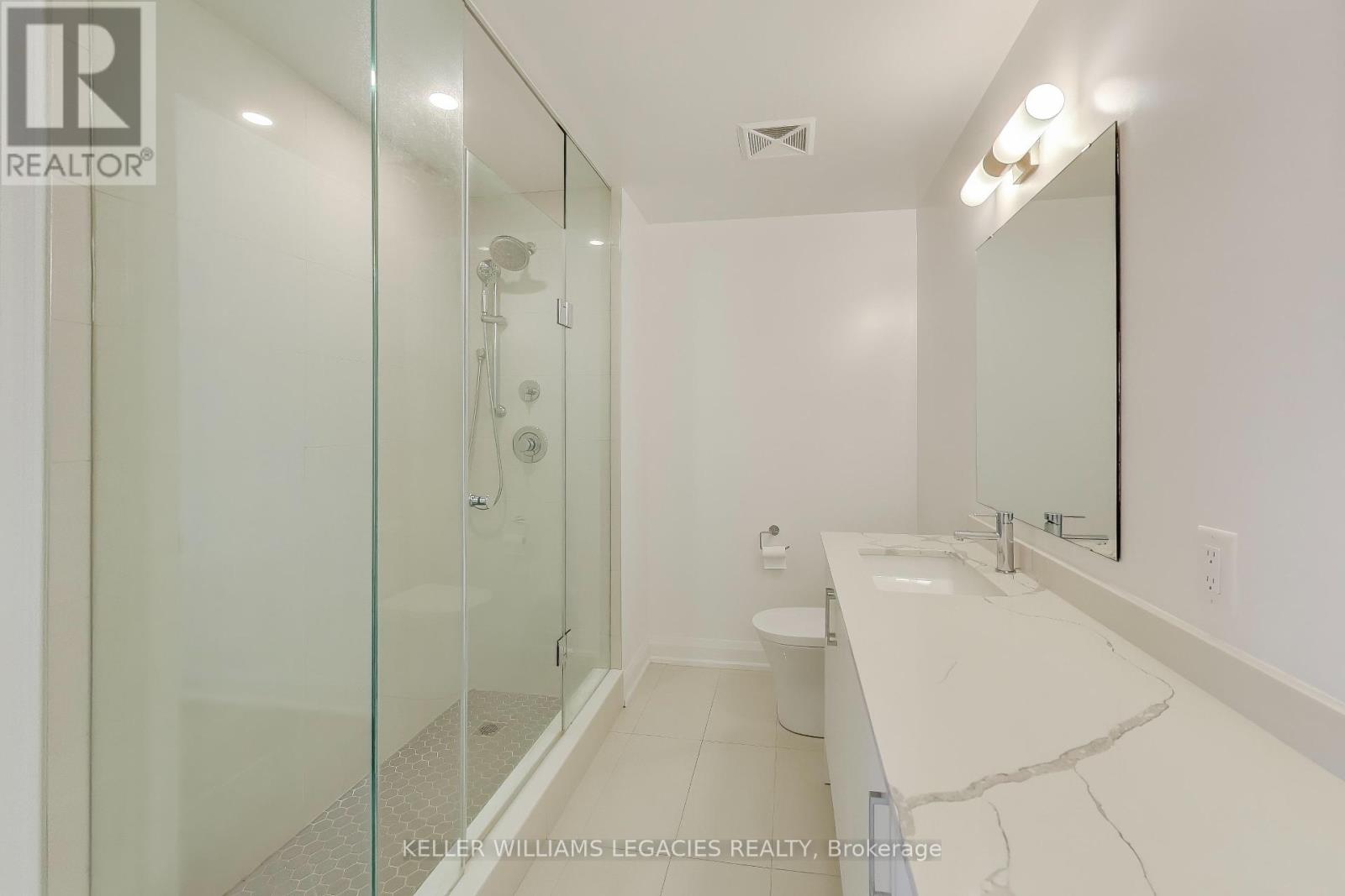 1405 - 10 Gatineau Drive, Vaughan, Ontario  L4J 0L2 - Photo 16 - N12430877