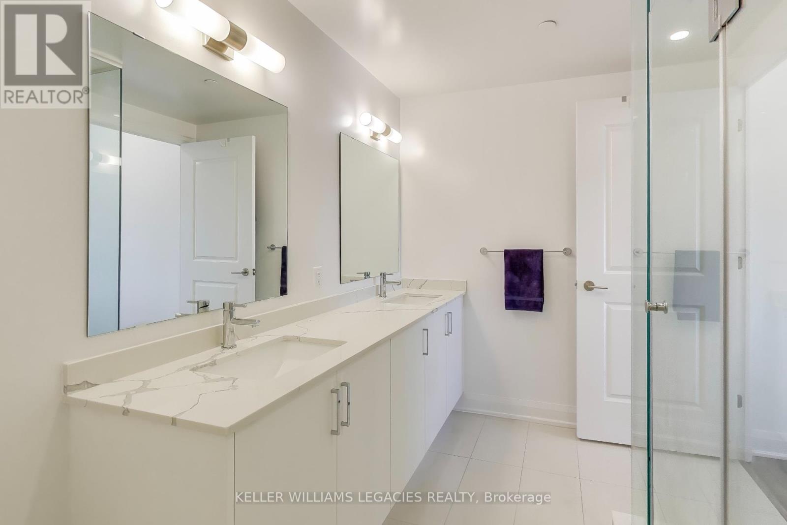 1405 - 10 Gatineau Drive, Vaughan, Ontario  L4J 0L2 - Photo 17 - N12430877