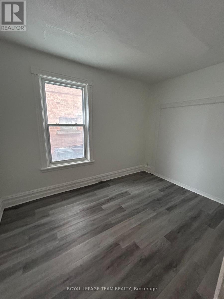 310 Cumberland Street, Ottawa, Ontario  K1N 7H9 - Photo 7 - X12430883