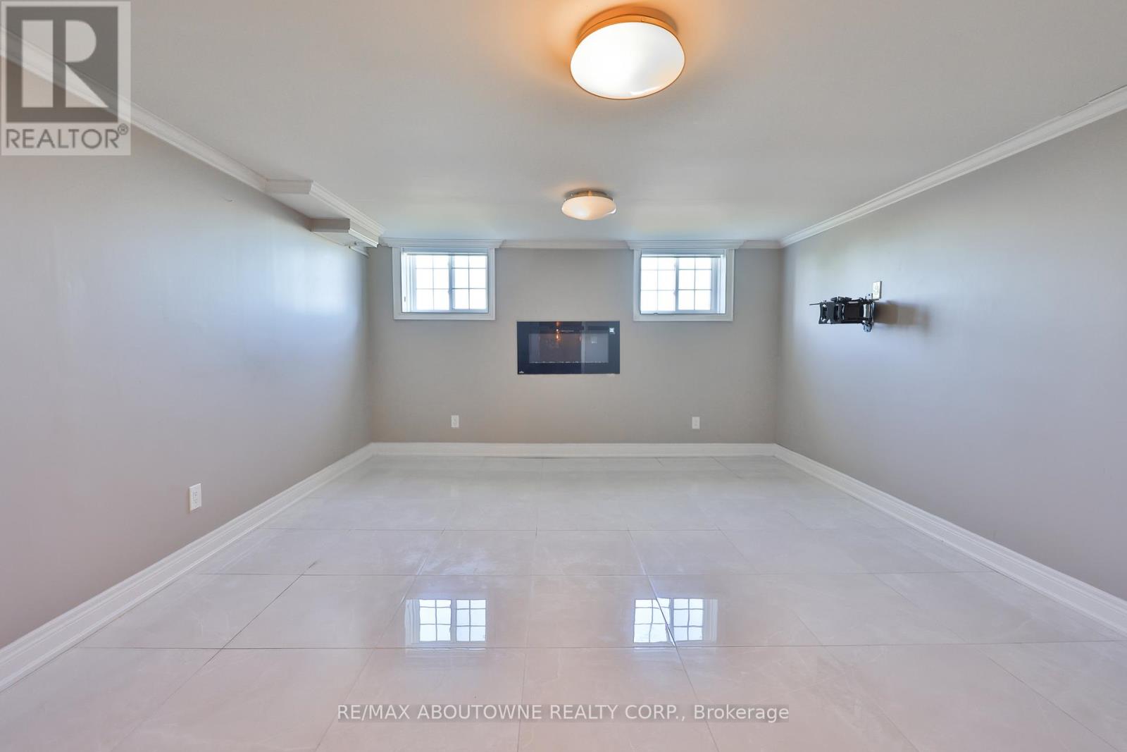 803 Ridge Road, Hamilton, Ontario  L8J 2Y3 - Photo 41 - X12430872