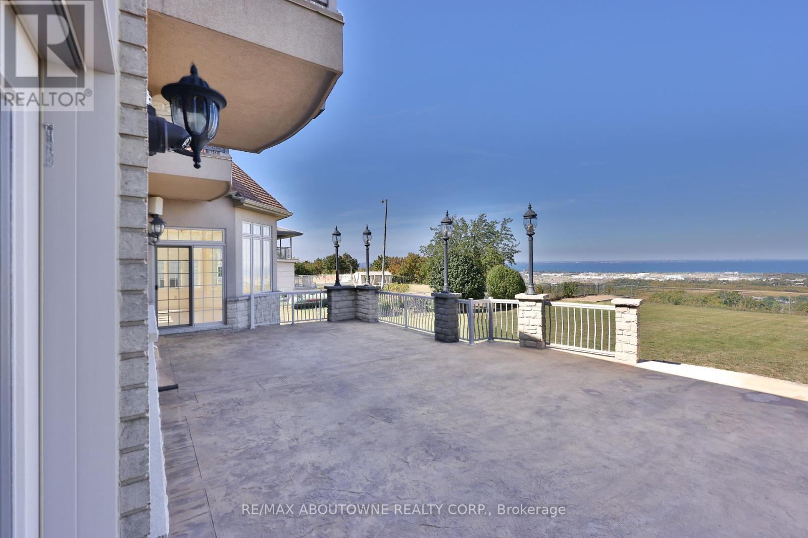 803 Ridge Road, Hamilton, Ontario  L8J 2Y3 - Photo 44 - X12430872