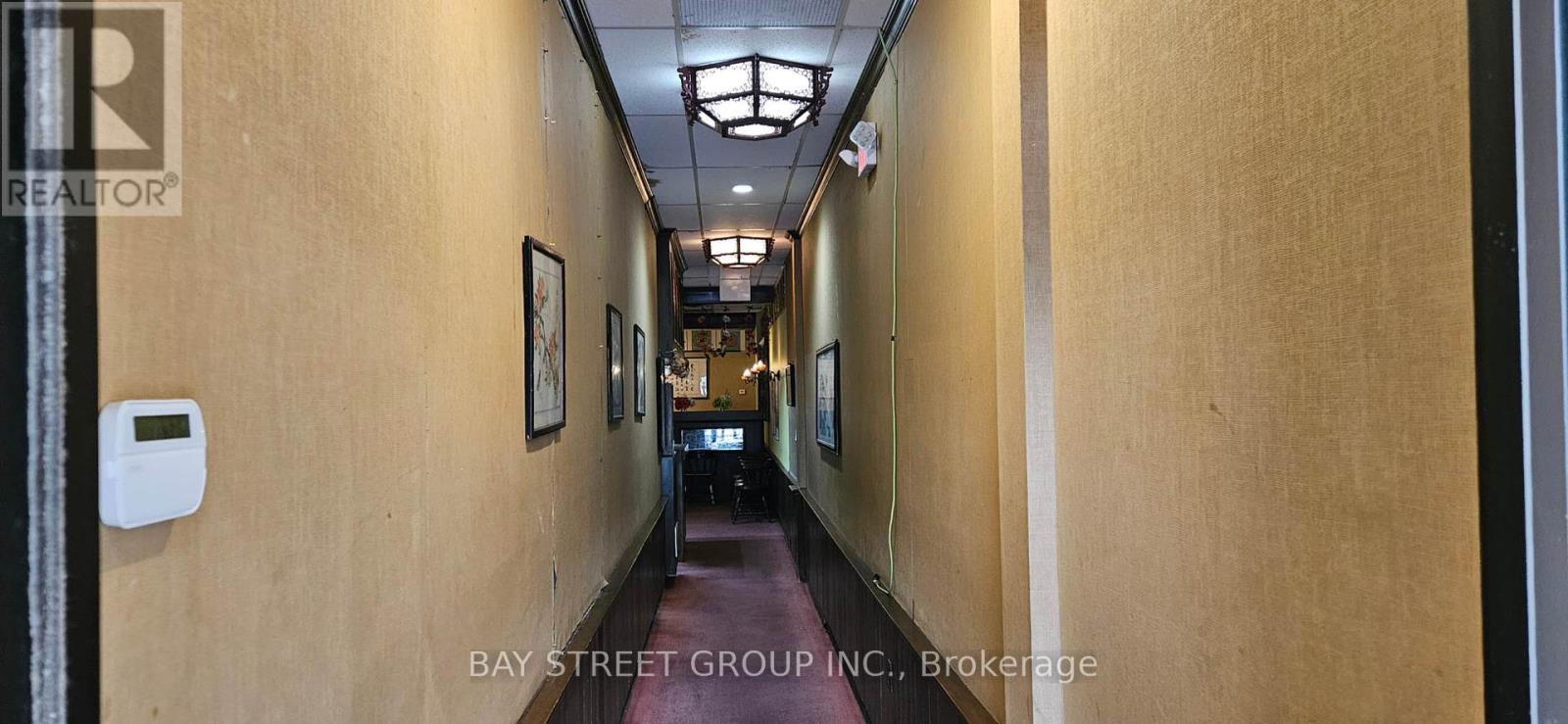 49 King Street E, Hamilton, Ontario  L9H 1C7 - Photo 2 - X12430876