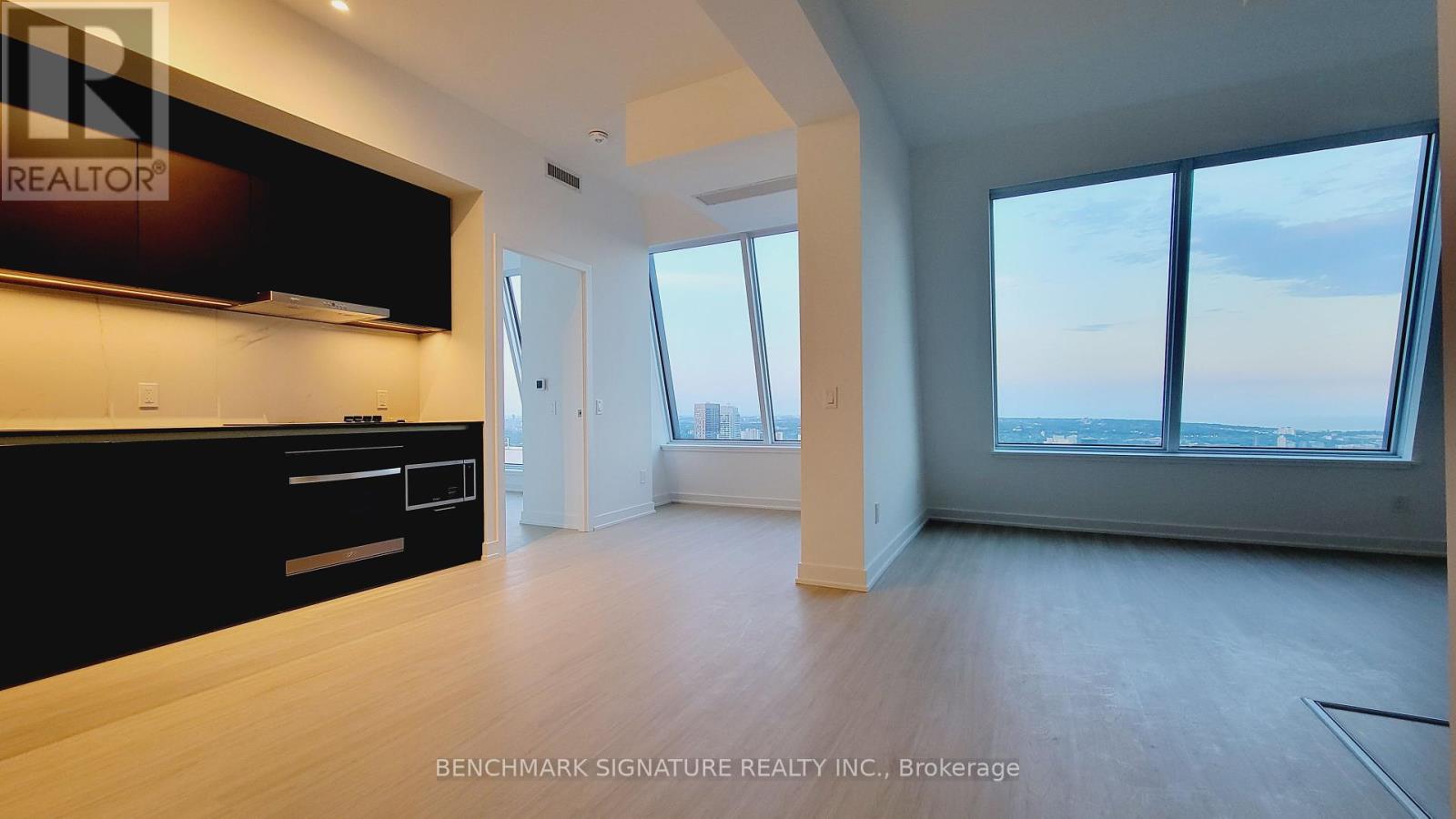 6007 - 8 Wellesley Street W, Toronto, Ontario  M4Y 0J5 - Photo 10 - C12430882