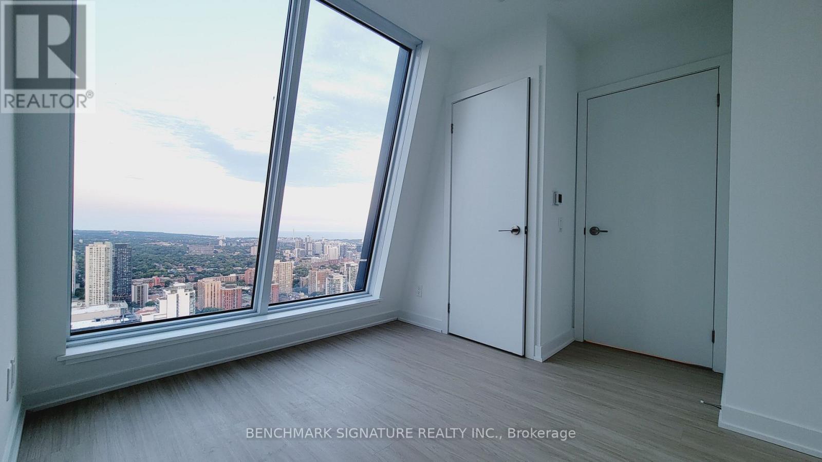 6007 - 8 Wellesley Street W, Toronto, Ontario  M4Y 0J5 - Photo 14 - C12430882