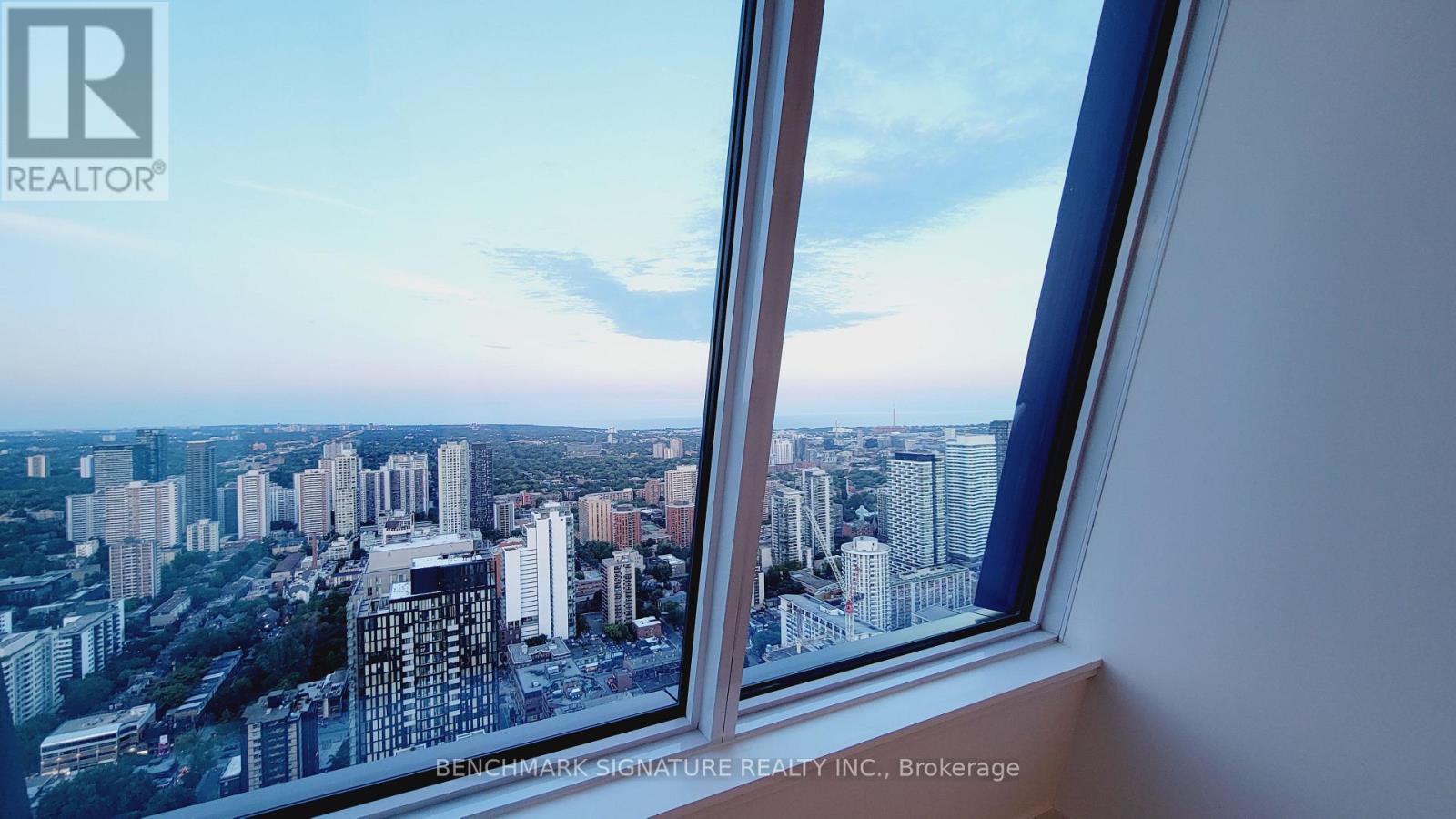 6007 - 8 Wellesley Street W, Toronto, Ontario  M4Y 0J5 - Photo 16 - C12430882