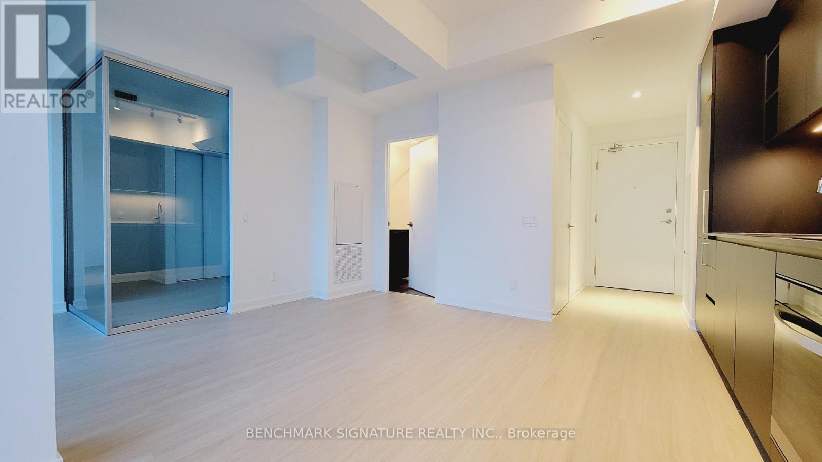 6007 - 8 Wellesley Street W, Toronto, Ontario  M4Y 0J5 - Photo 7 - C12430882