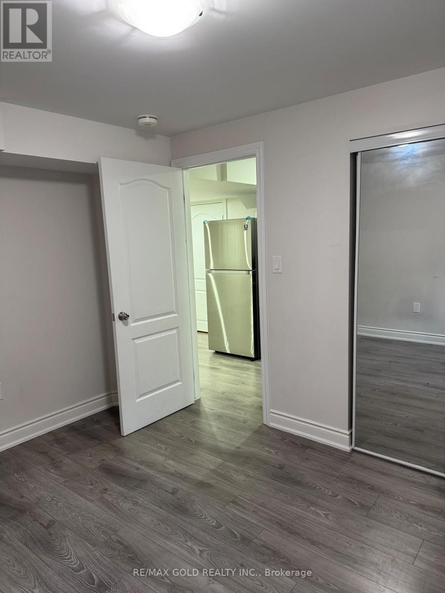 13 Leadenhall Rd ( Bsmt ) Road, Brampton, Ontario  L7A 0B2 - Photo 17 - W12430825