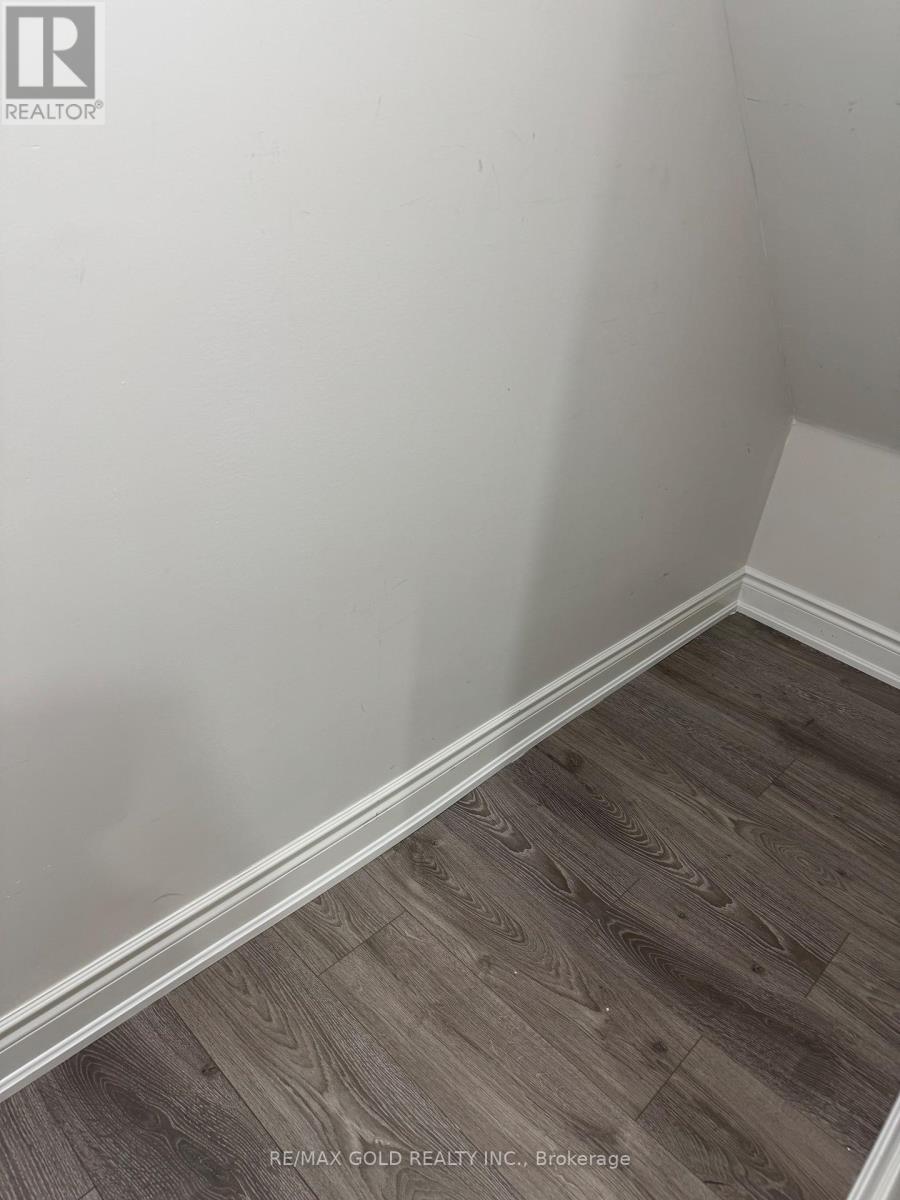 13 Leadenhall Rd ( Bsmt ) Road, Brampton, Ontario  L7A 0B2 - Photo 10 - W12430825