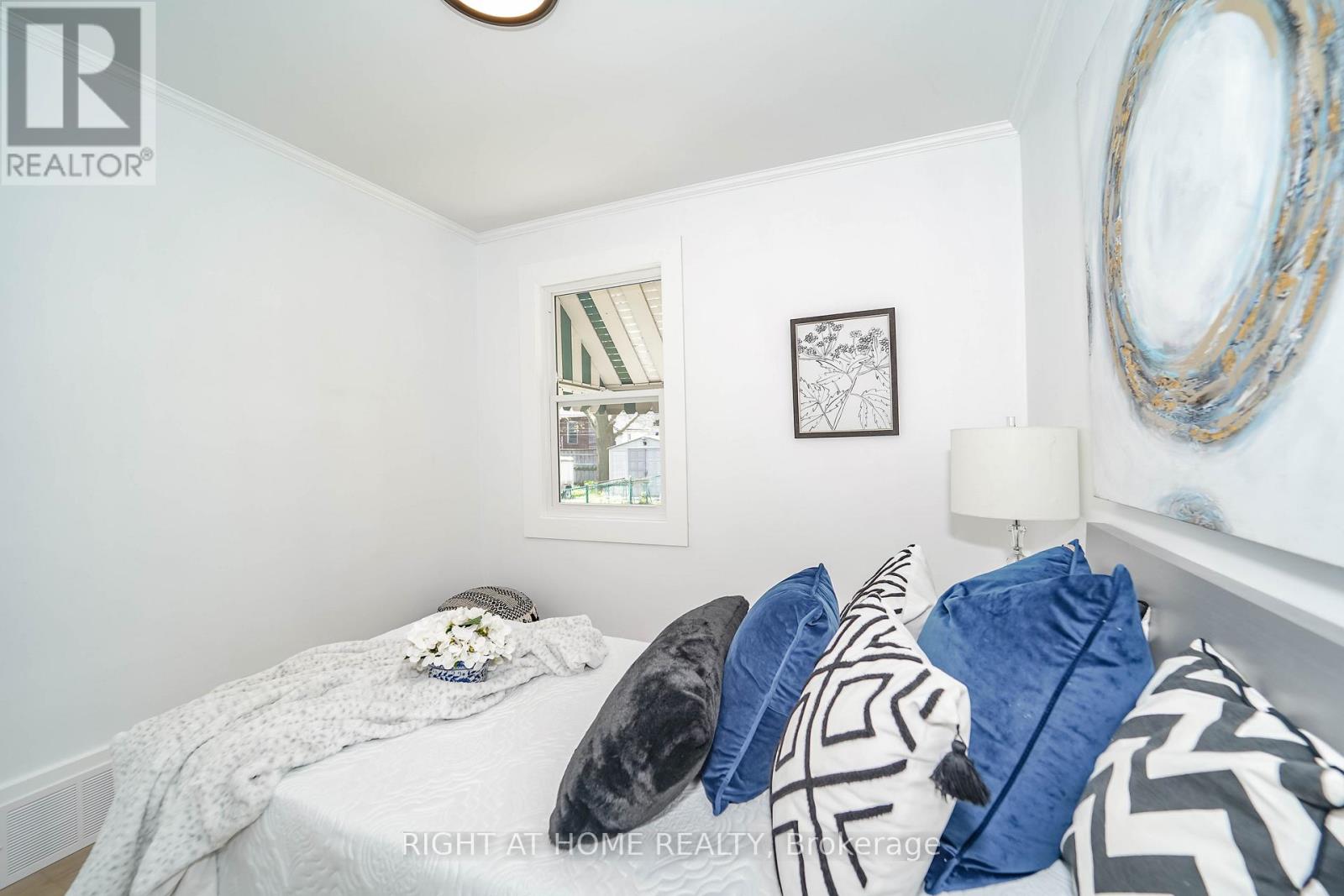 1360 Woodbine Avenue, Toronto, Ontario  M4C 4G5 - Photo 21 - E12430884