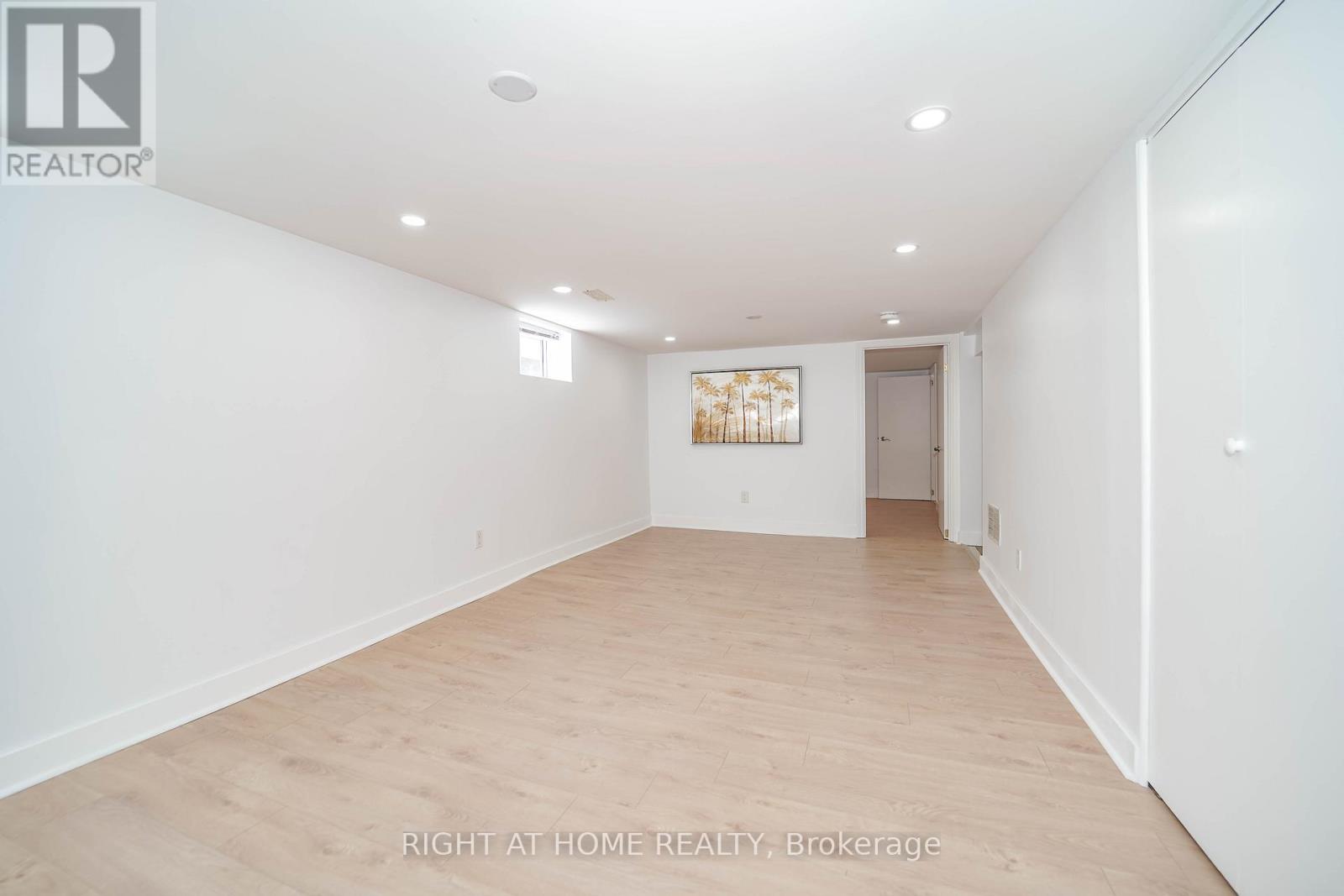 1360 Woodbine Avenue, Toronto, Ontario  M4C 4G5 - Photo 27 - E12430884