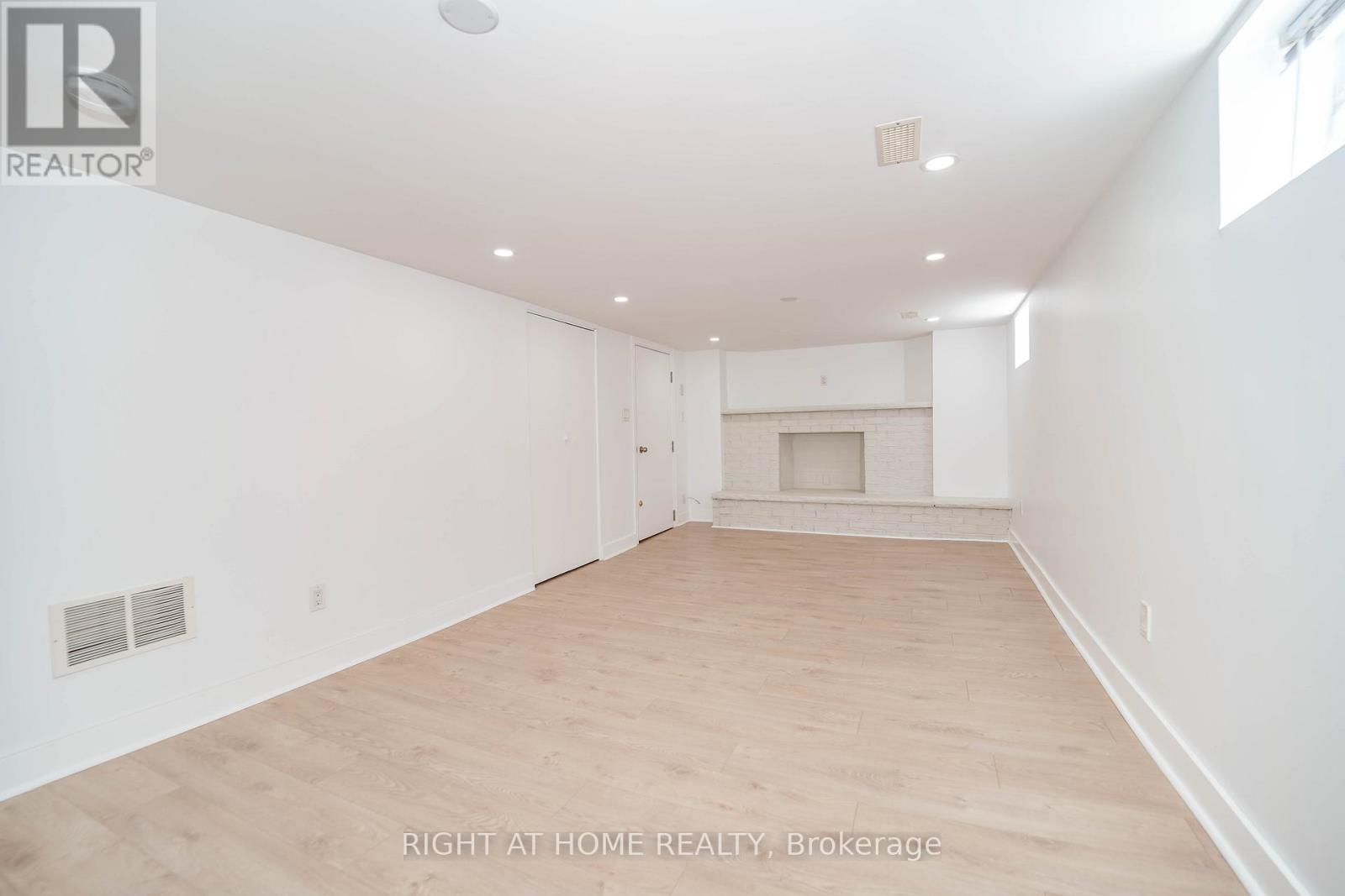 1360 Woodbine Avenue, Toronto, Ontario  M4C 4G5 - Photo 30 - E12430884