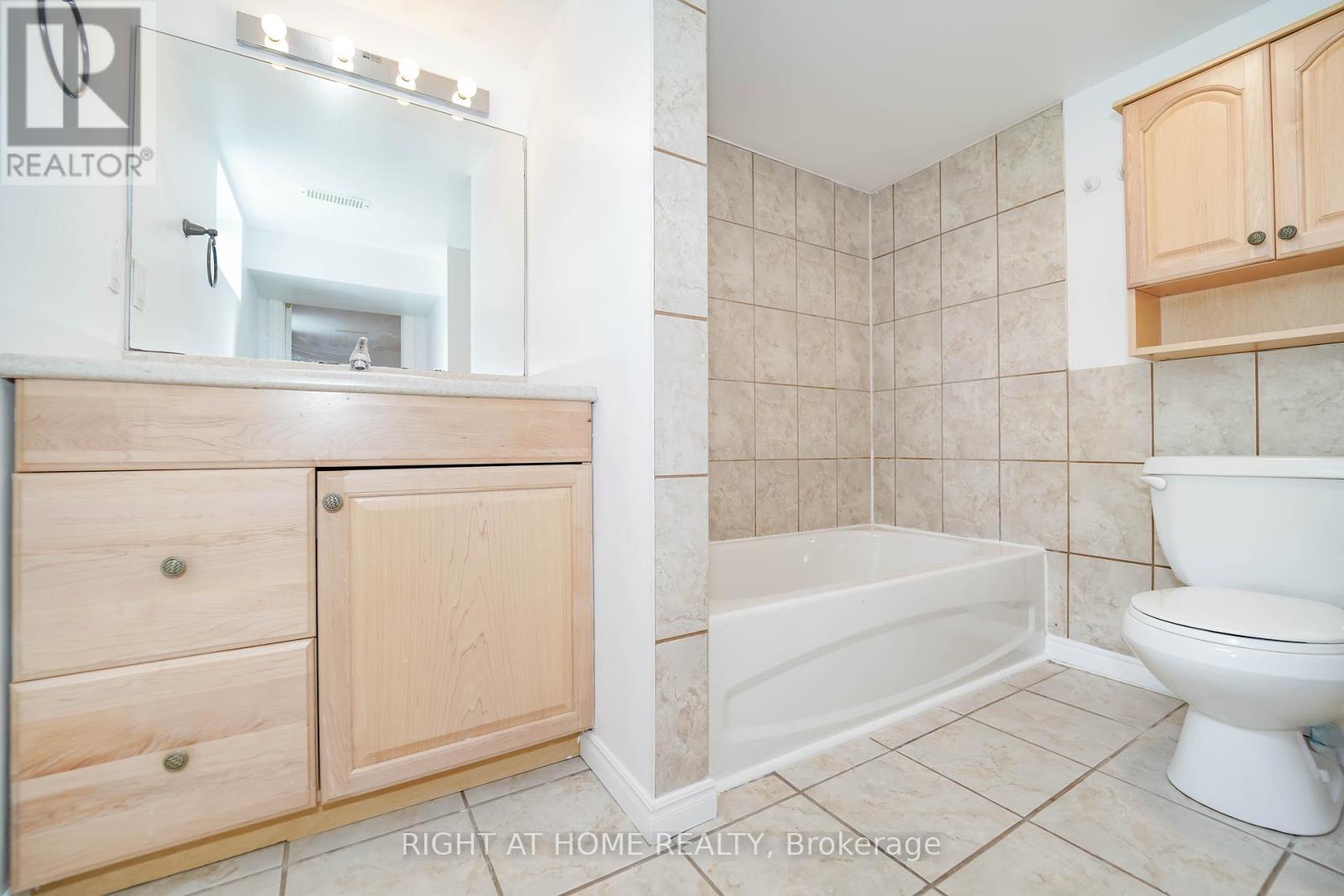 1360 Woodbine Avenue, Toronto, Ontario  M4C 4G5 - Photo 35 - E12430884
