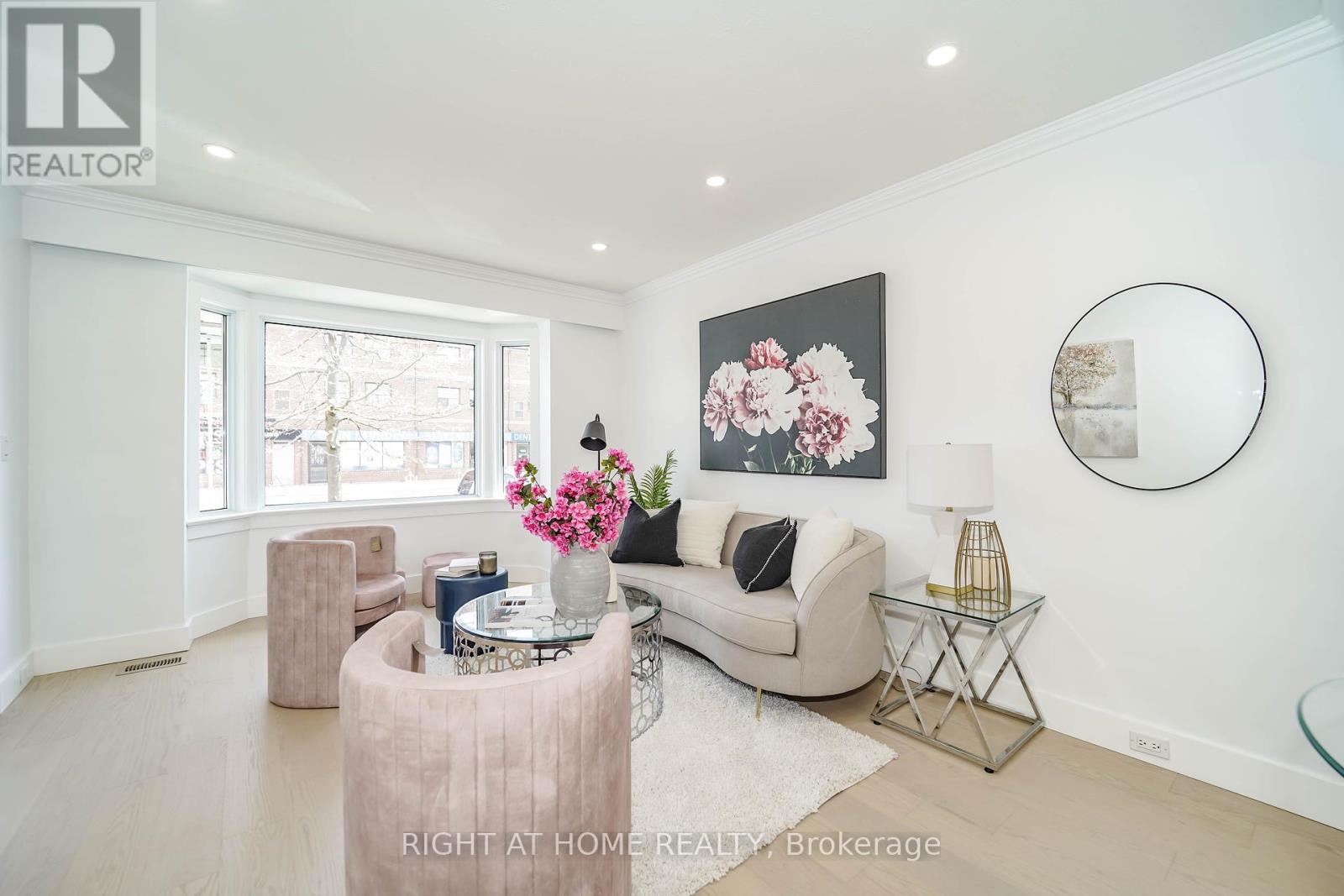 1360 Woodbine Avenue, Toronto, Ontario  M4C 4G5 - Photo 7 - E12430884