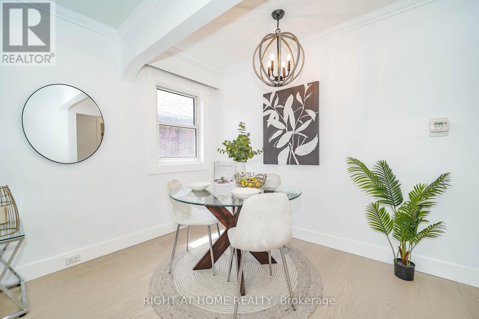 1360 Woodbine Avenue, Toronto, Ontario  M4C 4G5 - Photo 9 - E12430884