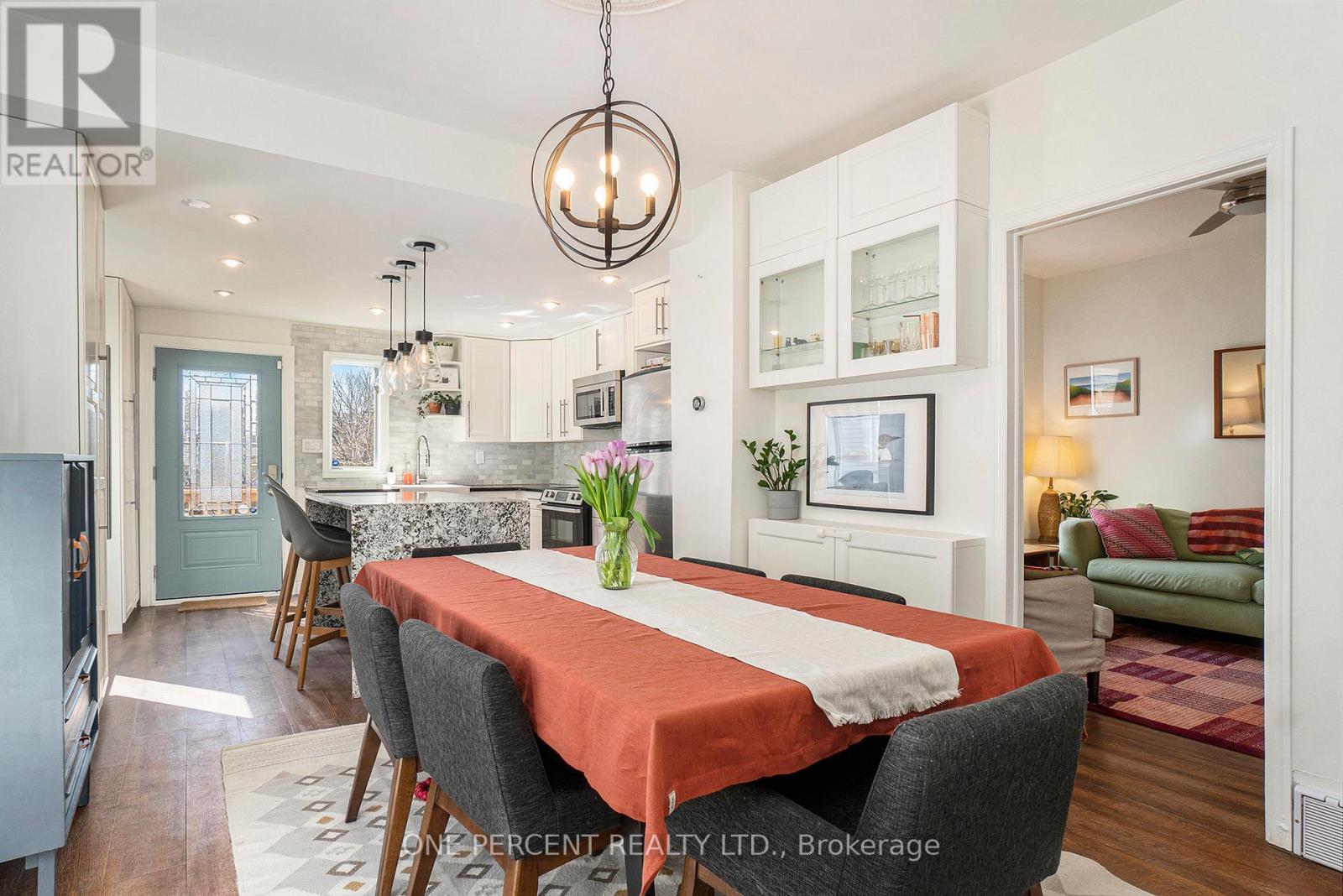 266 Bradley Avenue, Ottawa, Ontario  K1L 7E9 - Photo 9 - X12379293